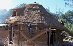 Casa de barro contemporanea