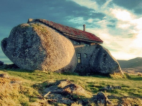 Casa en una piedra 